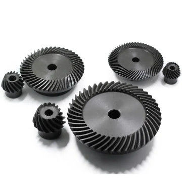 Grandi moduli a spirale Bevel Gear Forgia di alta qualità Grande ruota corona Pinion Produttore professionale