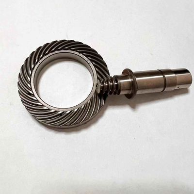 Ingranaggi ipoidi industriali personalizzati realizzati in 20CrMo con elevato rapporto di riduzione e precisione dei denti ISO 5-8 per un'alta precisione